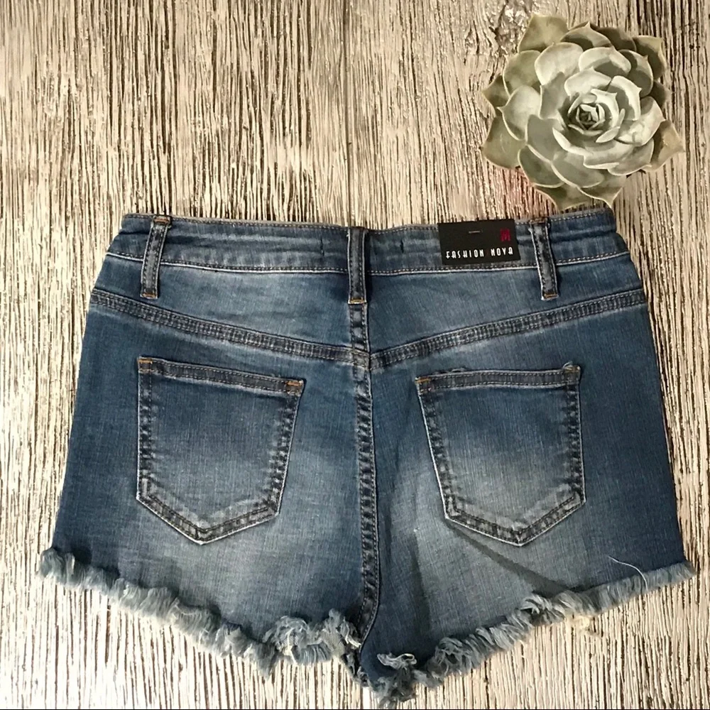Fashion‎ Nova“Beach Queen”CutOff Denim Shorts S,M